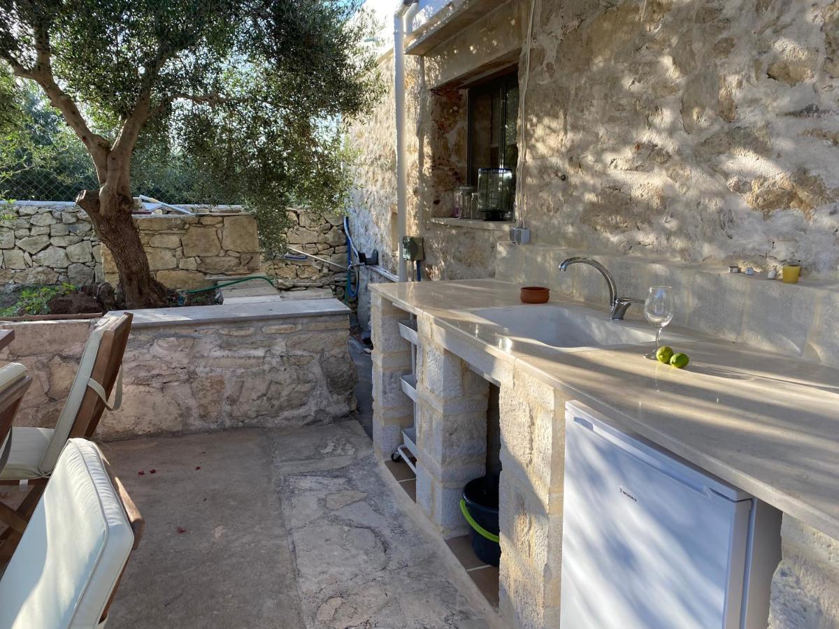 Old Stone Villa In Apokoronas Villa Nostalgia Kreta Fílippos Exterior foto